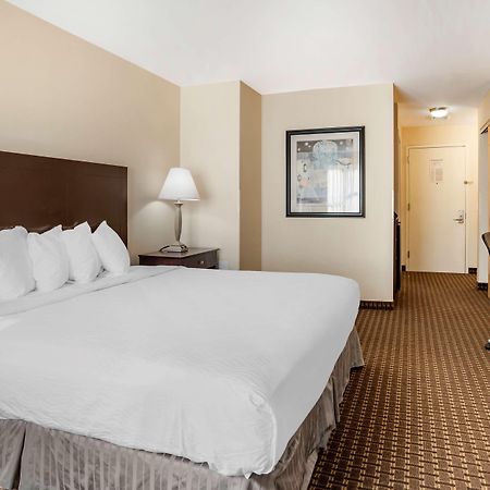 Best Western Plus Philadelphia Airport South - At Widener University Chester Kültér fotó