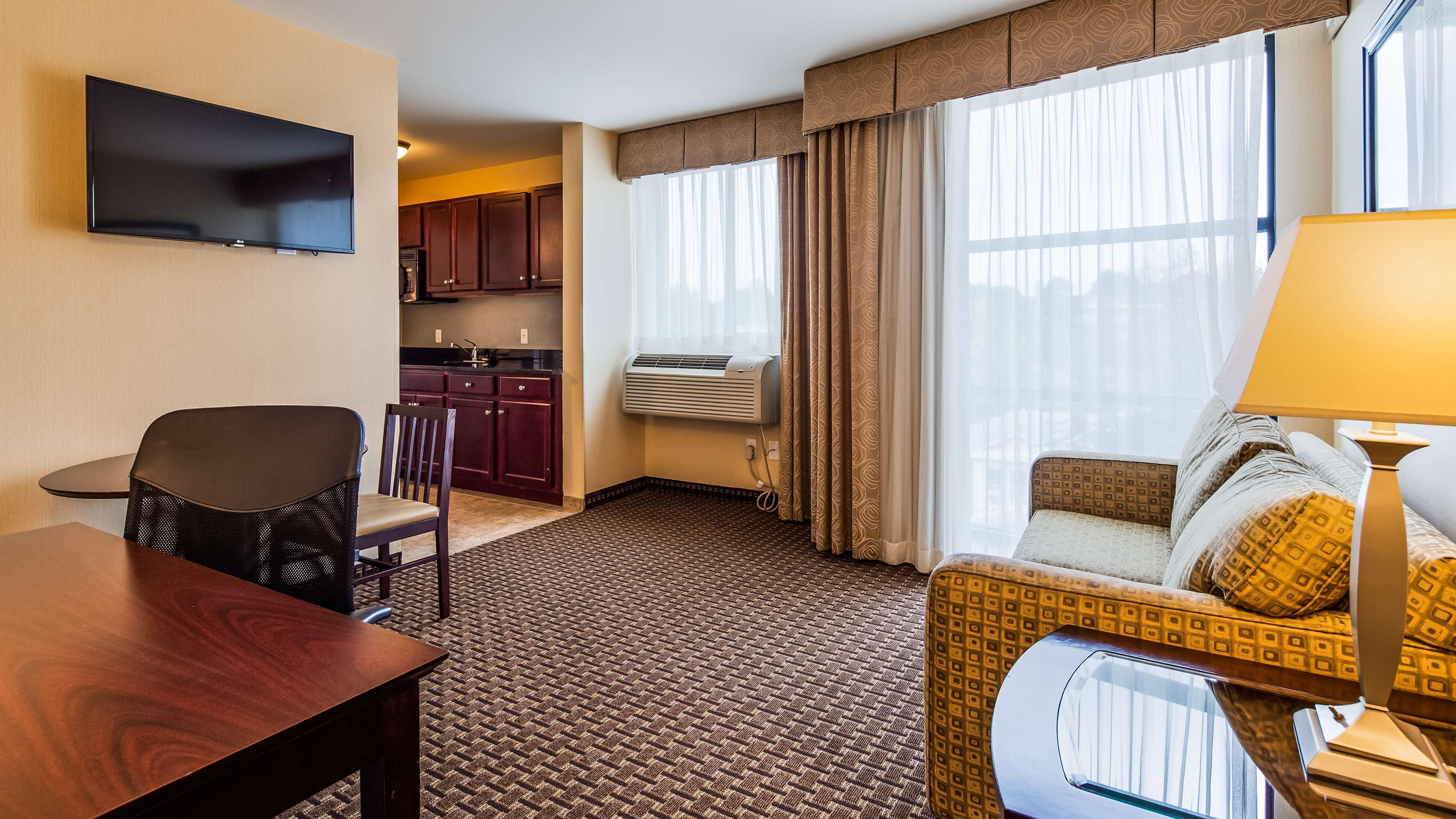 Best Western Plus Philadelphia Airport South - At Widener University Chester Kültér fotó